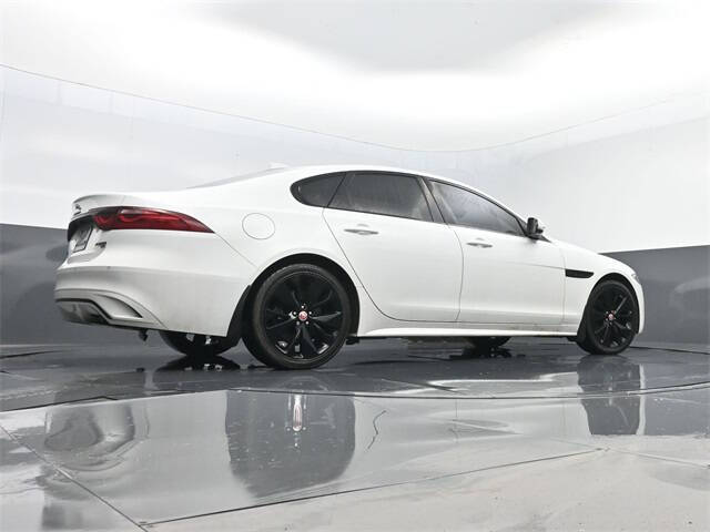 2022 Jaguar XF P300 R-Dynamic SE