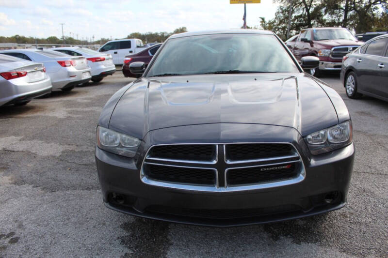 2013 Dodge Charger SE photo 7