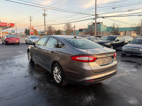 2014 Ford Fusion SE