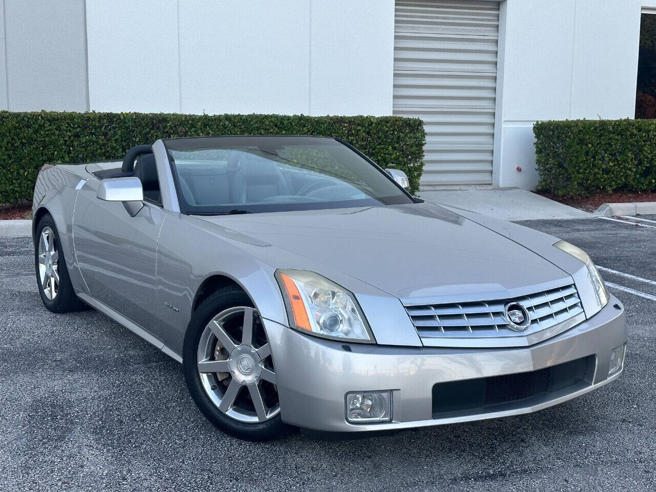 2008 Cadillac XLR  - $23,900