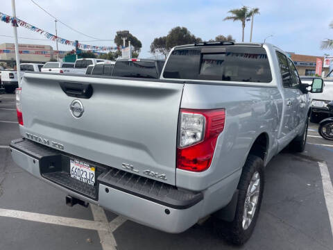 2017 Nissan Titan XD SL