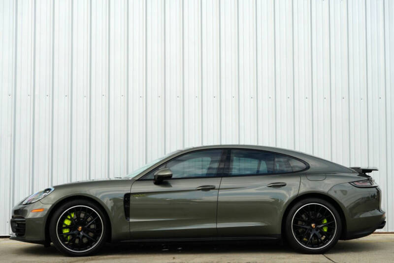 2022 Porsche Panamera