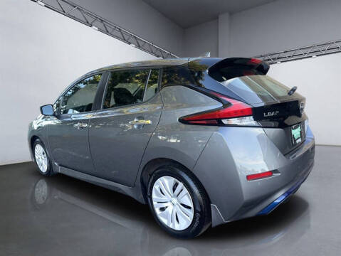 2022 Nissan LEAF S