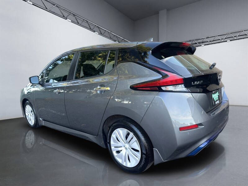 2022 Nissan LEAF S