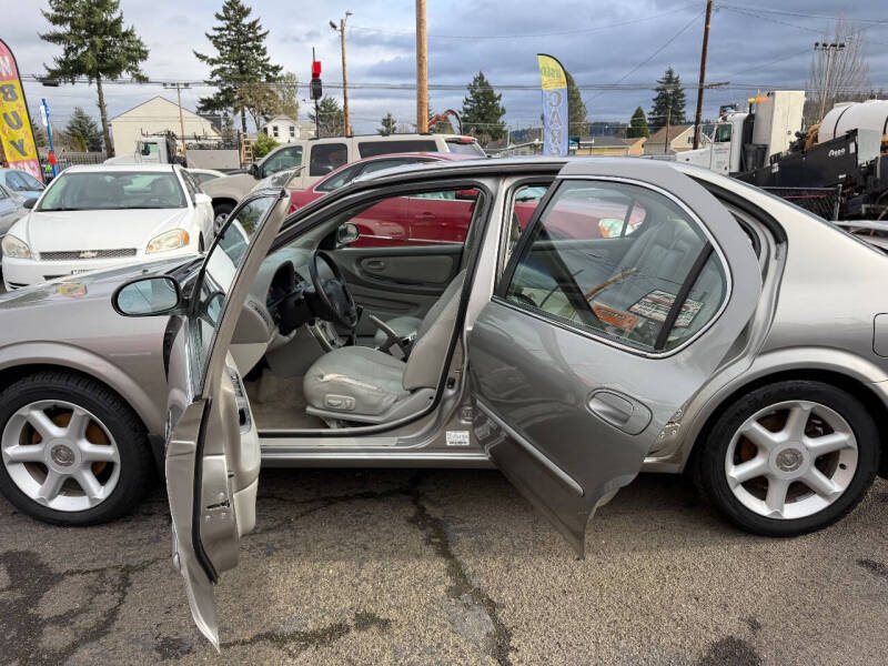 2001 Nissan Maxima SE