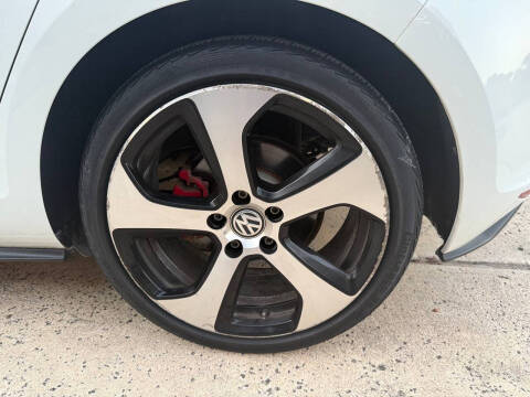 2017 Volkswagen Golf GTI S