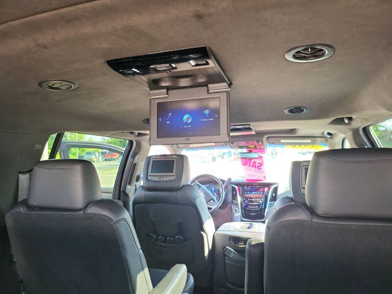 2018 Cadillac Escalade ESV Platinum