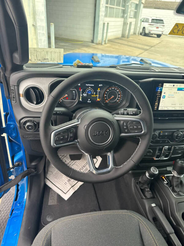 2025 Jeep Wrangler Sahara