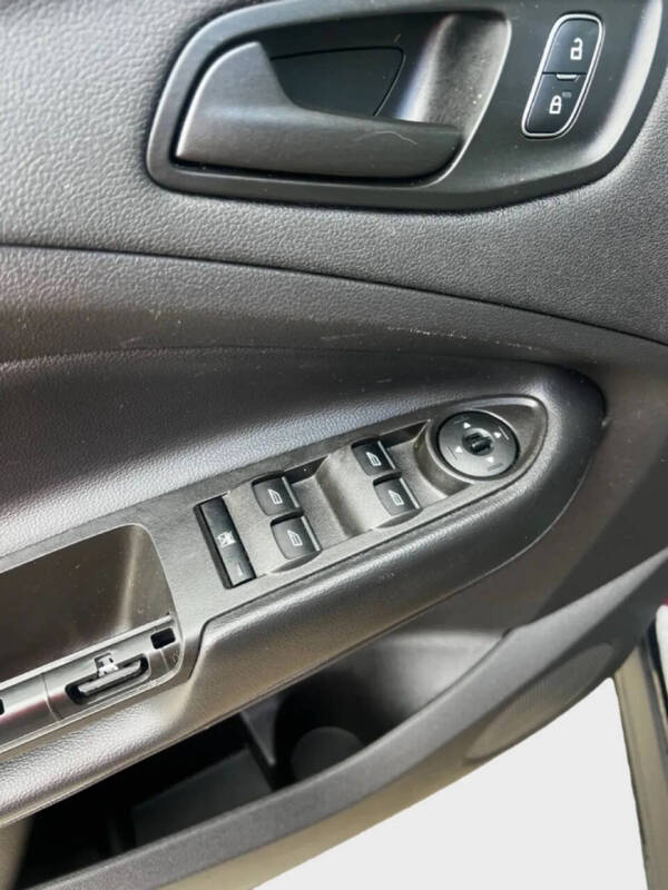 2019 Ford Escape S