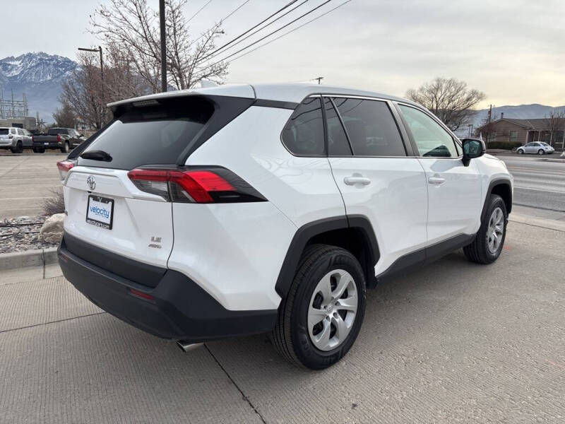 2024 Toyota RAV4 LE