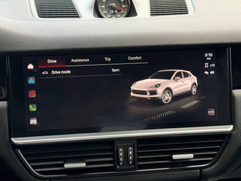 2022 Porsche Cayenne Coupe