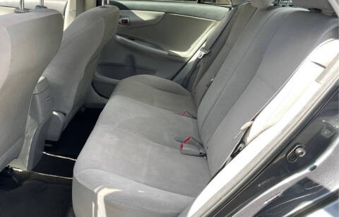 2011 Toyota Corolla LE