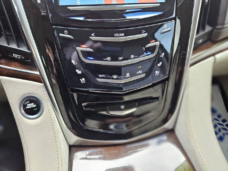 2017 Cadillac Escalade Premium Luxury