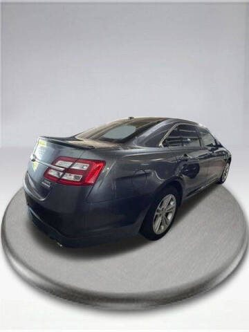 2015 Ford Taurus SEL