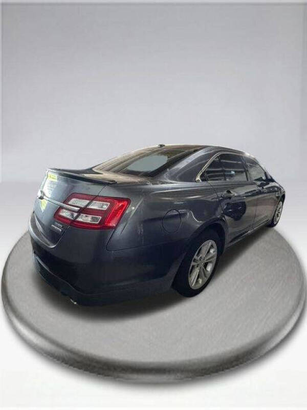 2015 Ford Taurus SEL