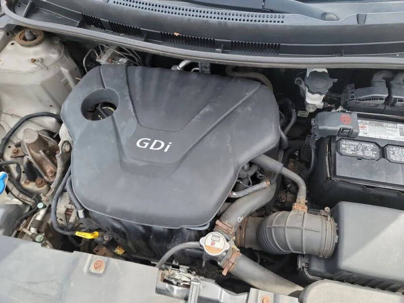 2012 Hyundai Accent GLS