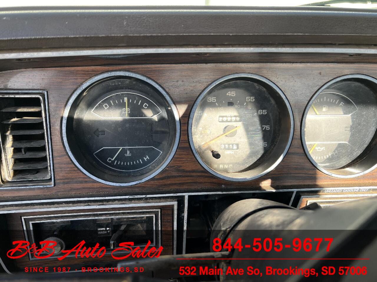 1984 Dodge W150 17