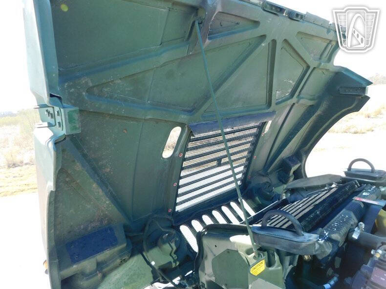 2002 AM General M1123