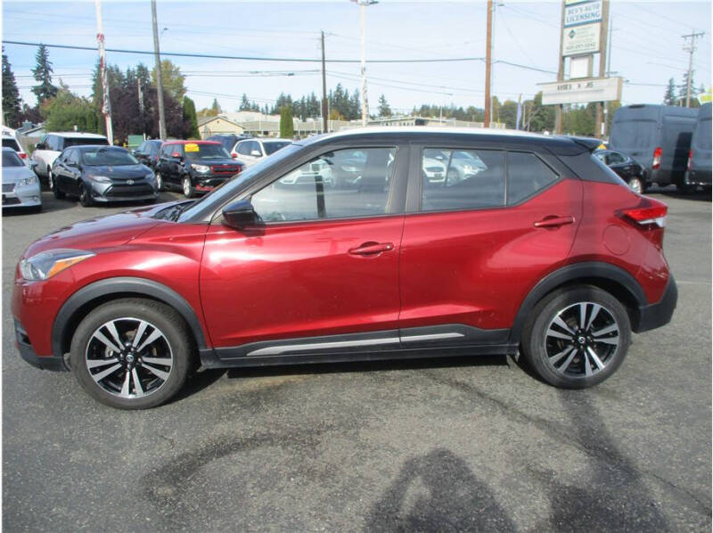 2019 Nissan Kicks SR