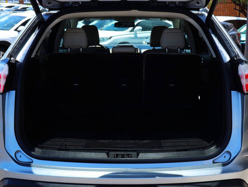 2021 Ford Edge Titanium