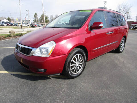 2011 Kia Sedona for sale at Ideal Auto Sales, Inc. in Waukesha WI