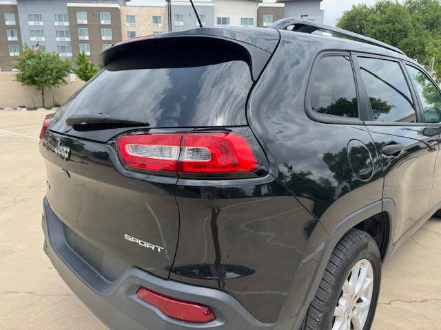 2016 Jeep Cherokee Sport