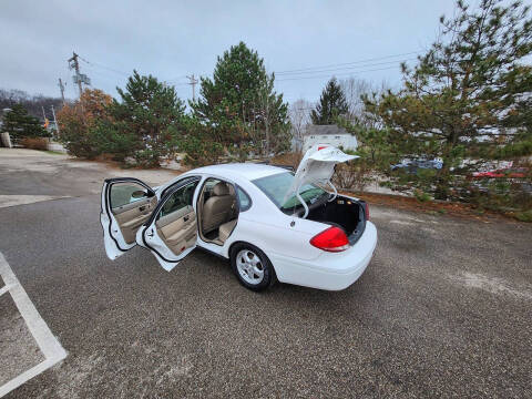 2004 Ford Taurus SES