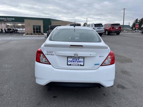 2015 Nissan Versa 1.6 S