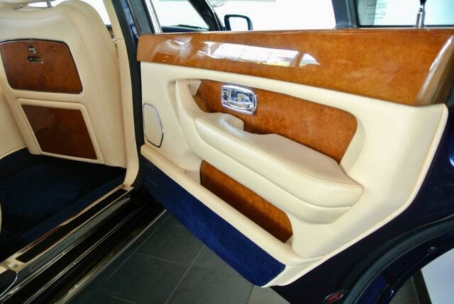 2001 Rolls-Royce Park Ward