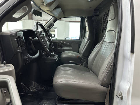 2023 GMC Savana 2500