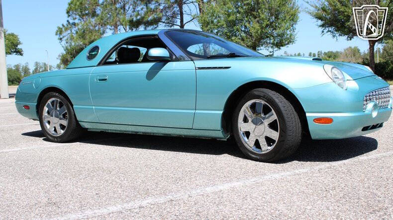 2002 Ford Thunderbird Deluxe