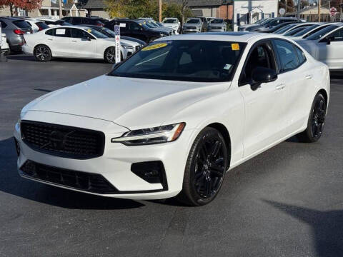 2024 Volvo S60 B5 Plus Black Edition