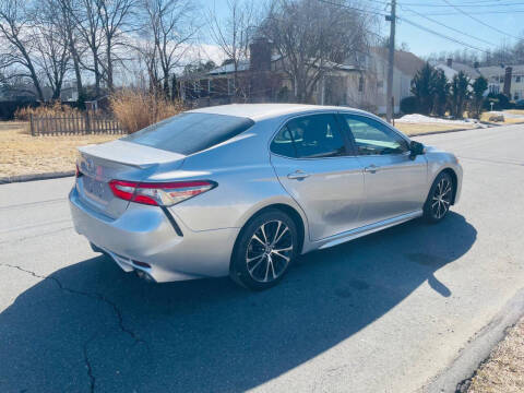 2018 Toyota Camry SE