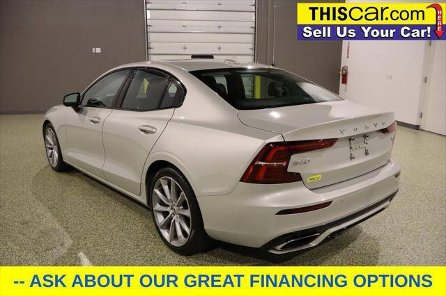 2021 Volvo S60 T5 Momentum