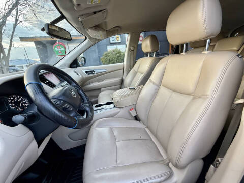 2017 Nissan Pathfinder SL
