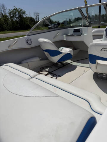 2012 Rinker 186BR