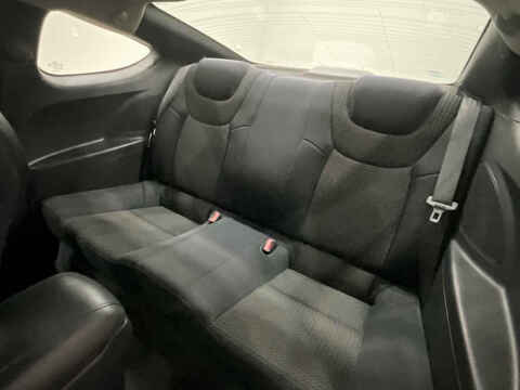 2011 Hyundai Genesis Coupe 2.0T