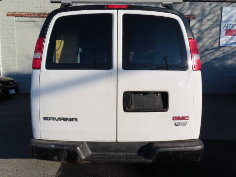 2017 GMC Savana 2500