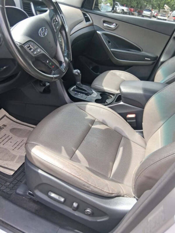2018 Hyundai Santa Fe SE