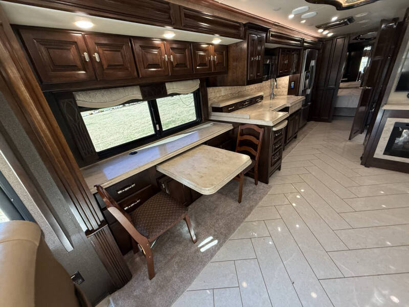 2016 Tiffin Allegro Bus