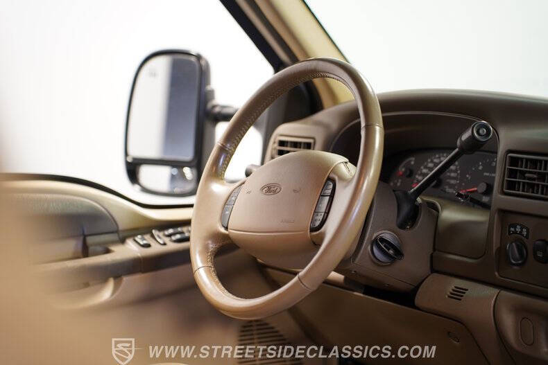 2002 Ford Excursion XLT