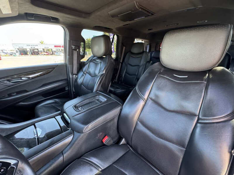 2016 Cadillac Escalade Platinum