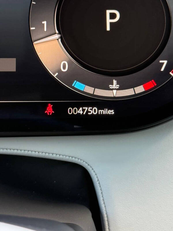 2025 Land Rover Range Rover Sport P360 SE