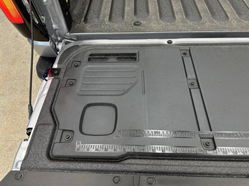 2023 Ford F-150 Lightning XLT