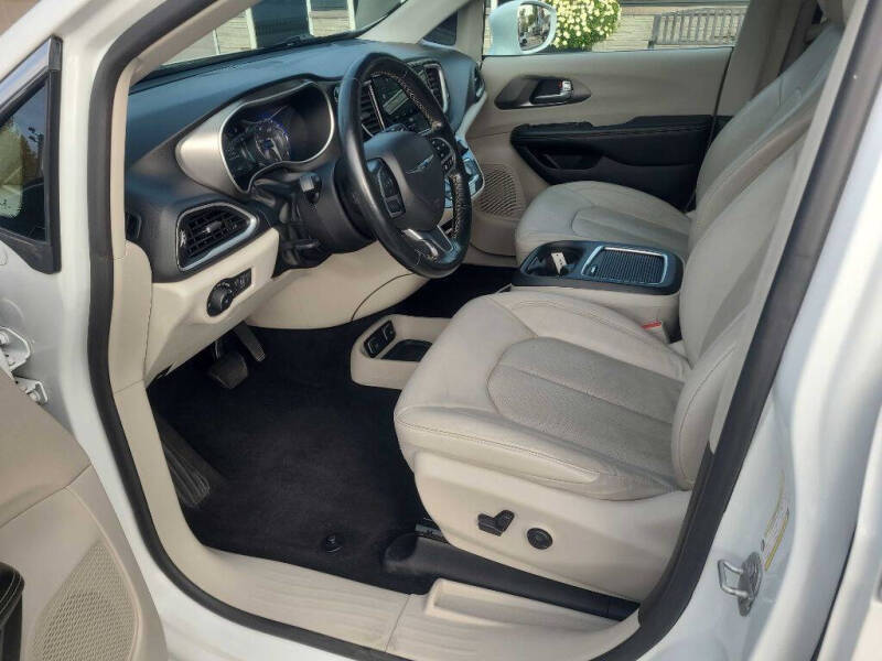 2021 Chrysler Pacifica Touring L