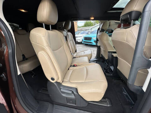 2023 Toyota Sienna XLE 8-Passenger