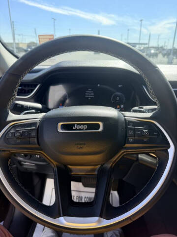 2023 Jeep Grand Cherokee Laredo