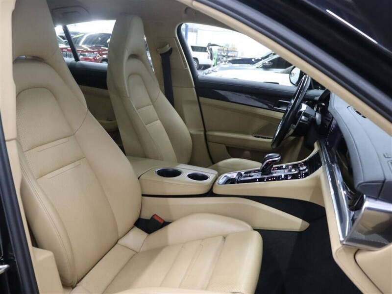 2020 Porsche Panamera
