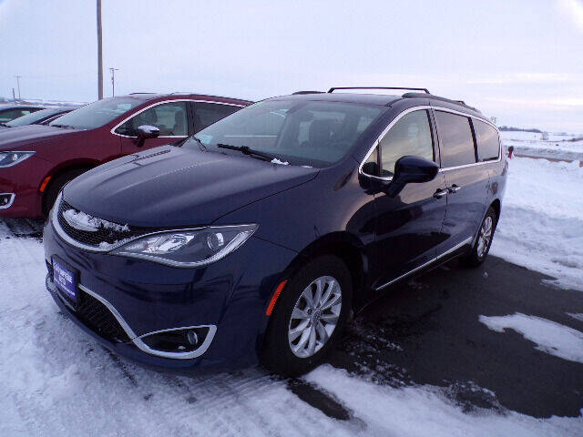 2017 Chrysler Pacifica for sale at G & K Supreme in Canton SD