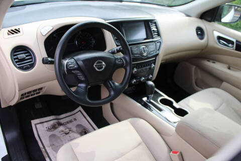 2017 Nissan Pathfinder Platinum